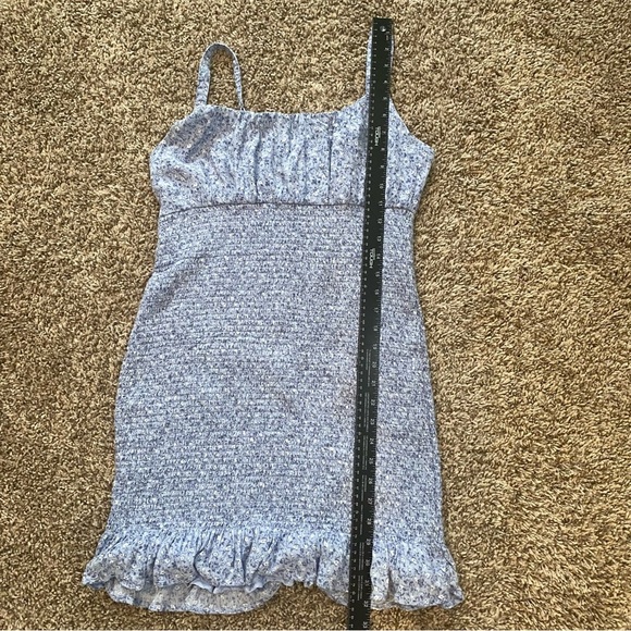 Abercrombie & Fitch Blue Floral Smocked Mini Summer Dress Sz Large - Picture 8 of 11